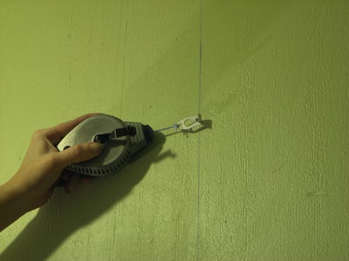 Using marker device on wall
